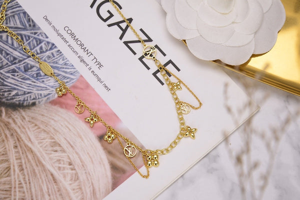 Blooming necklace